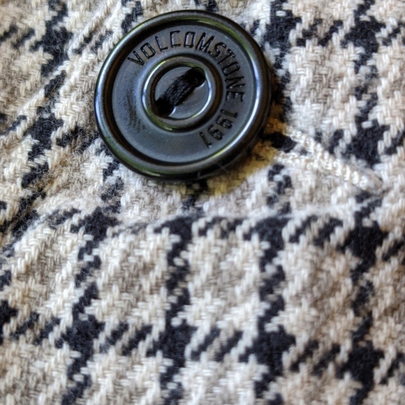 Volcom Plaid Sz 11 Cuffed Shorts - Picture 3 of 11